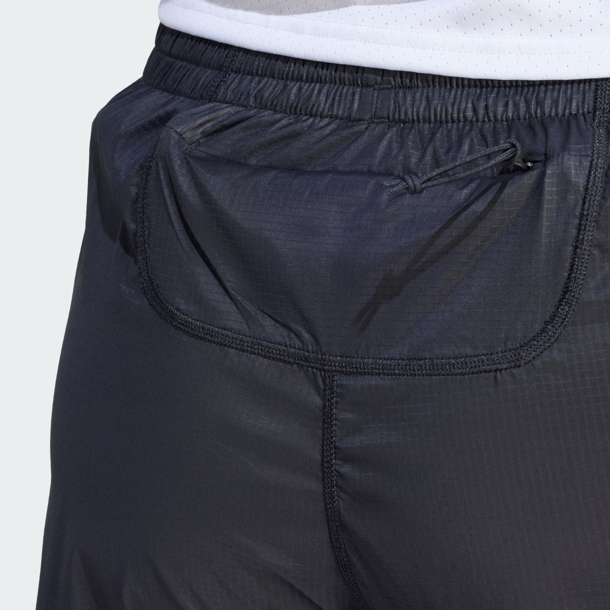 Adidas Short de running deux-en-un Berlin. 5