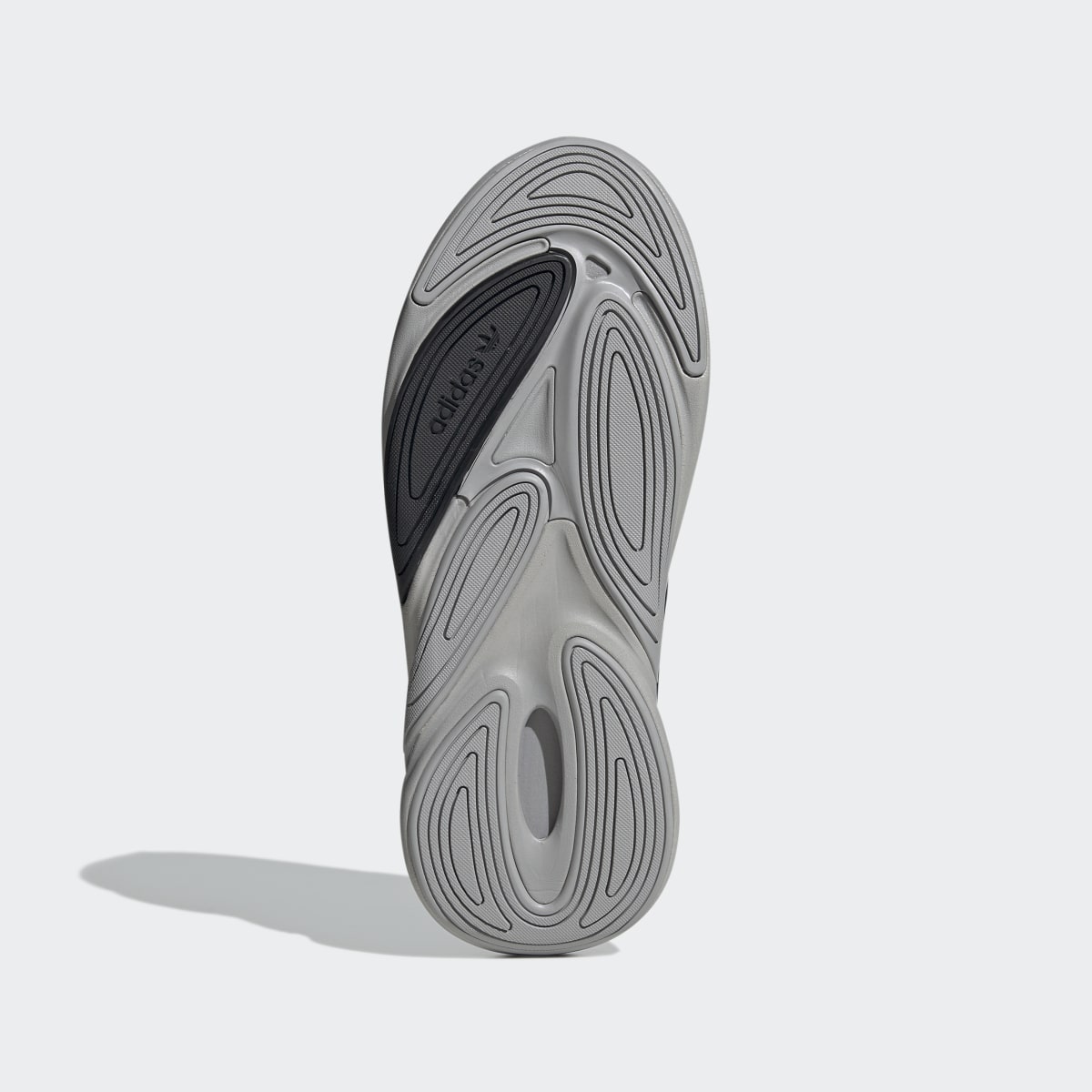 Adidas Chaussure Ozelia. 7