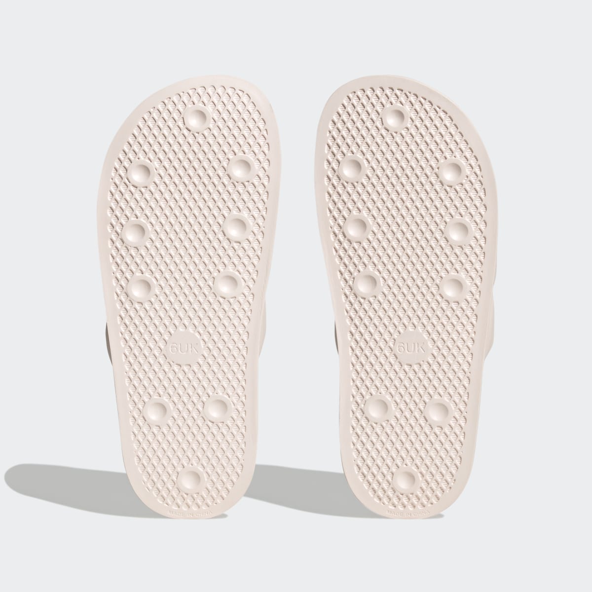 Adidas Adilette Essential Slides. 4