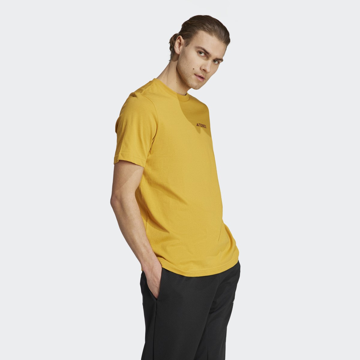 Adidas T-shirt graphique Terrex MTN 2.0. 4