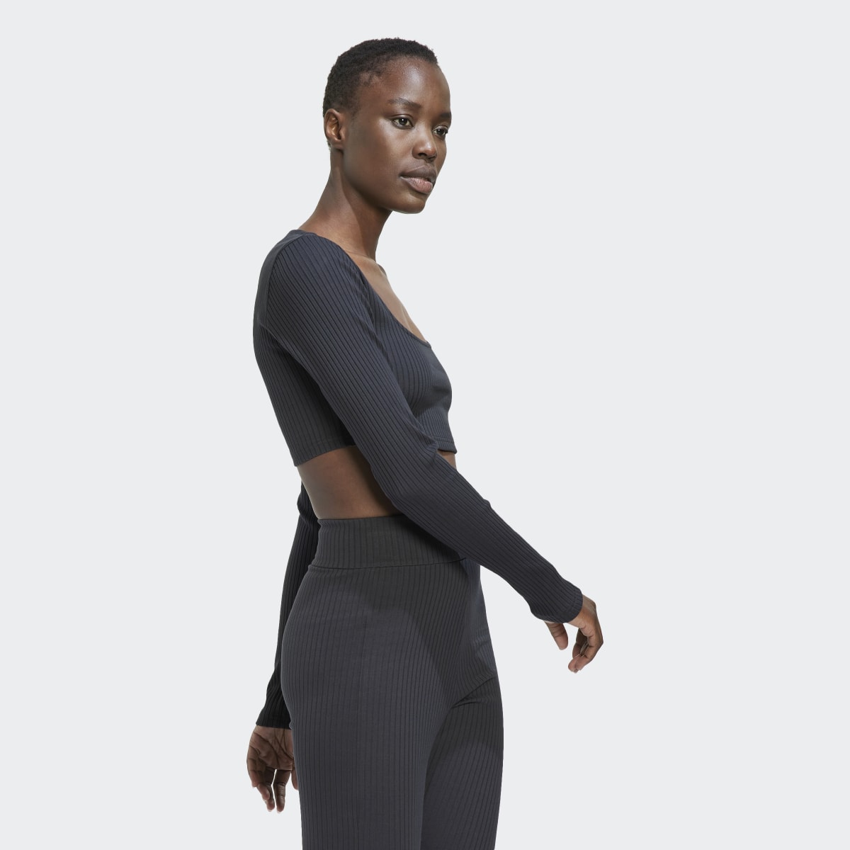 Adidas Maglia Studio Lounge Ribbed Cropped Long Sleeve. 4