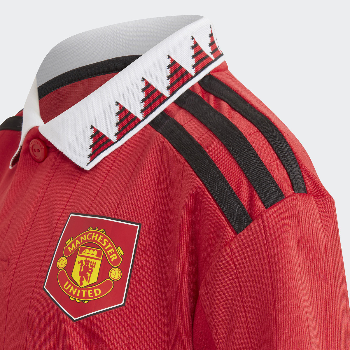 Adidas Manchester United 22/23 Home Mini Kit. 7