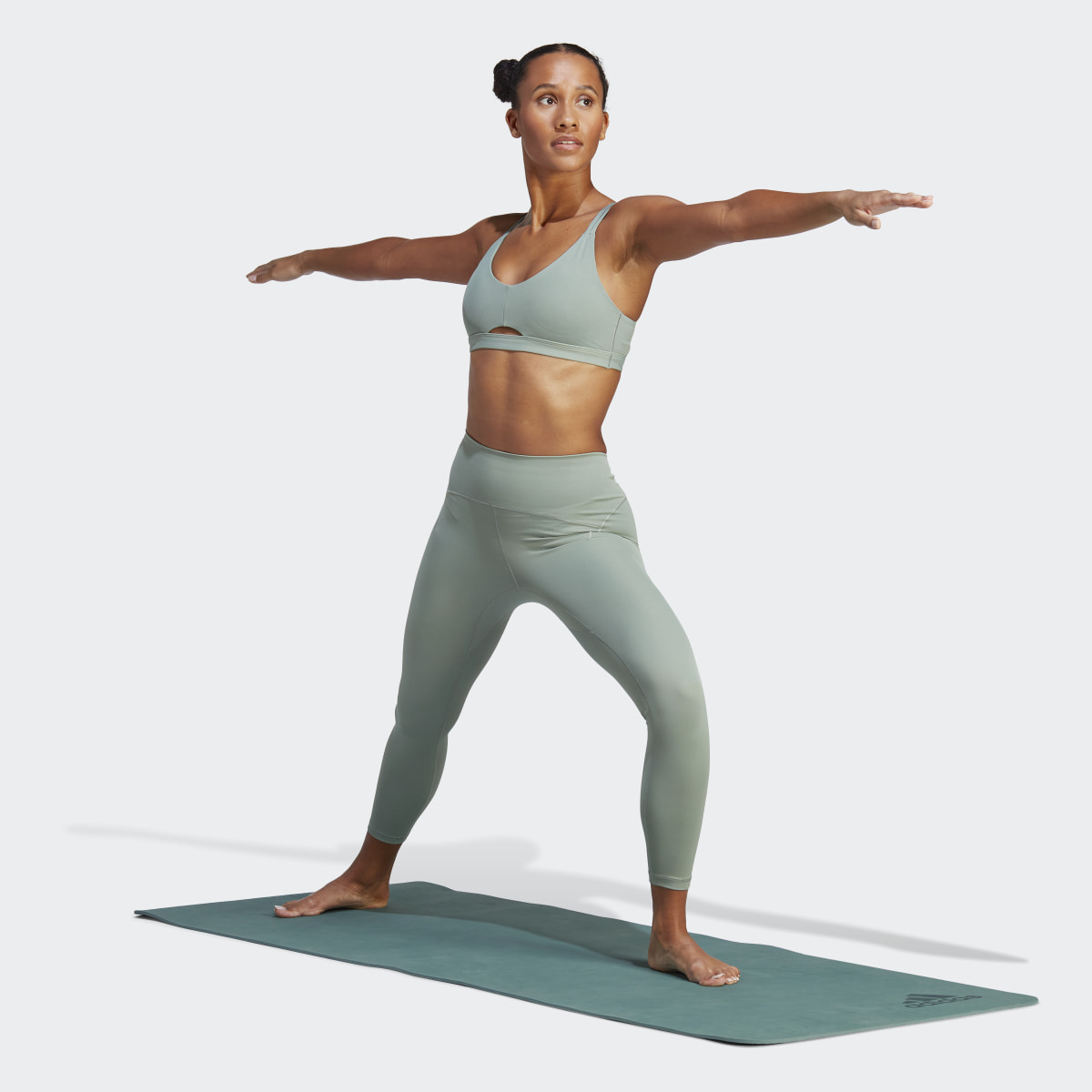 Adidas Reggiseno sportivo da yoga Studio Luxe Light-Support. 6