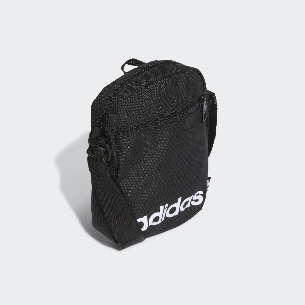 Adidas Bolsa Essentials. 4