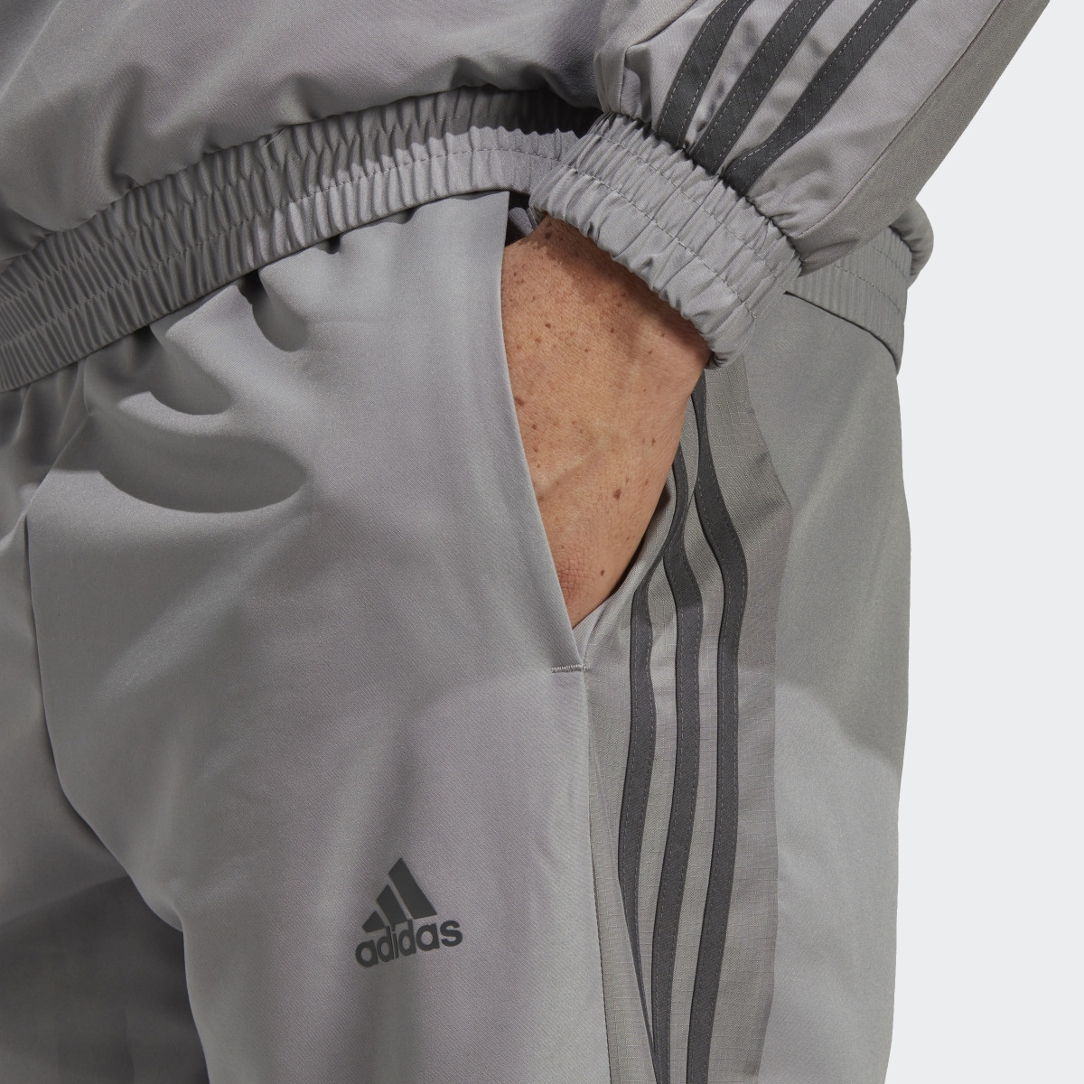 Adidas Survêtement tissé zip 1/4. 9