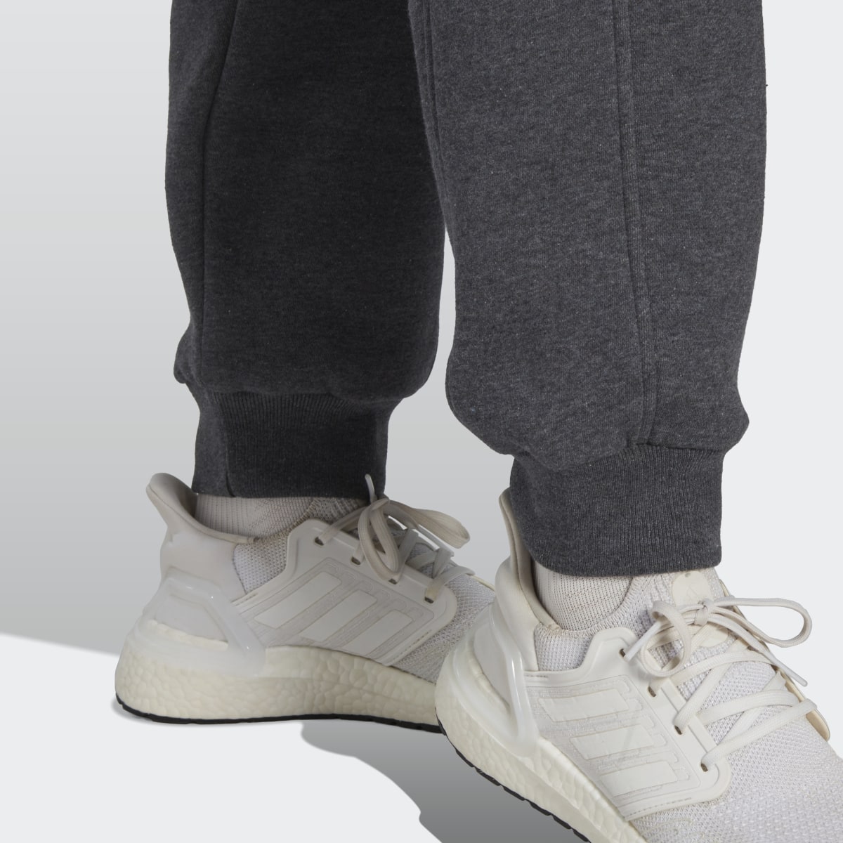 Adidas Pantalón ALL SZN Fleece. 6