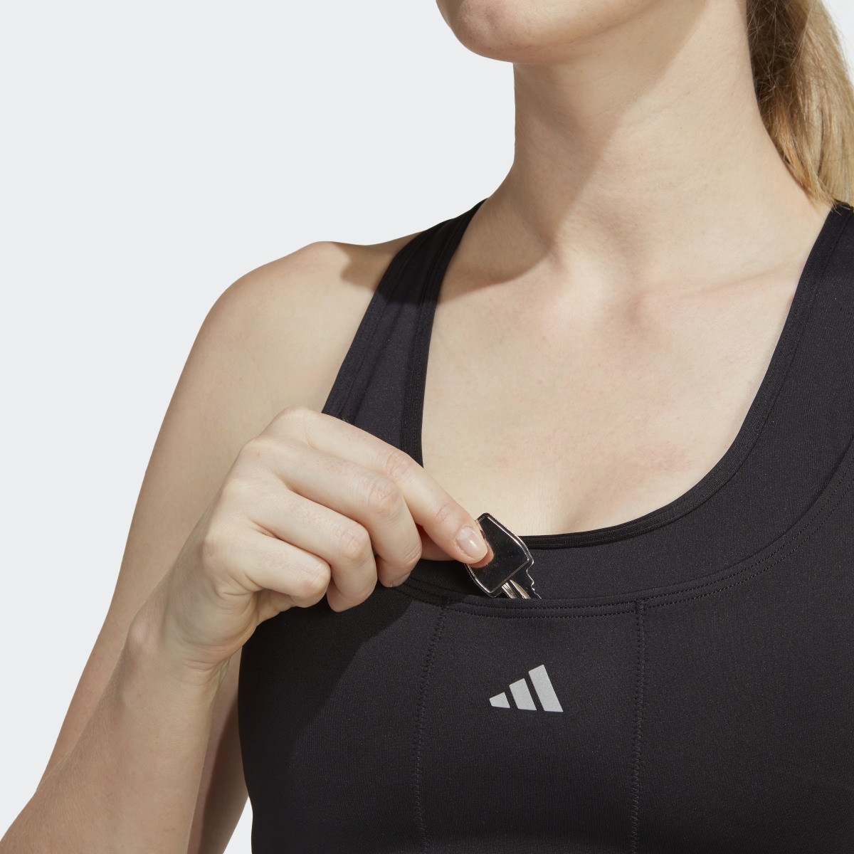 Adidas Sutiã de Sustentação Intermédia para Running. 9