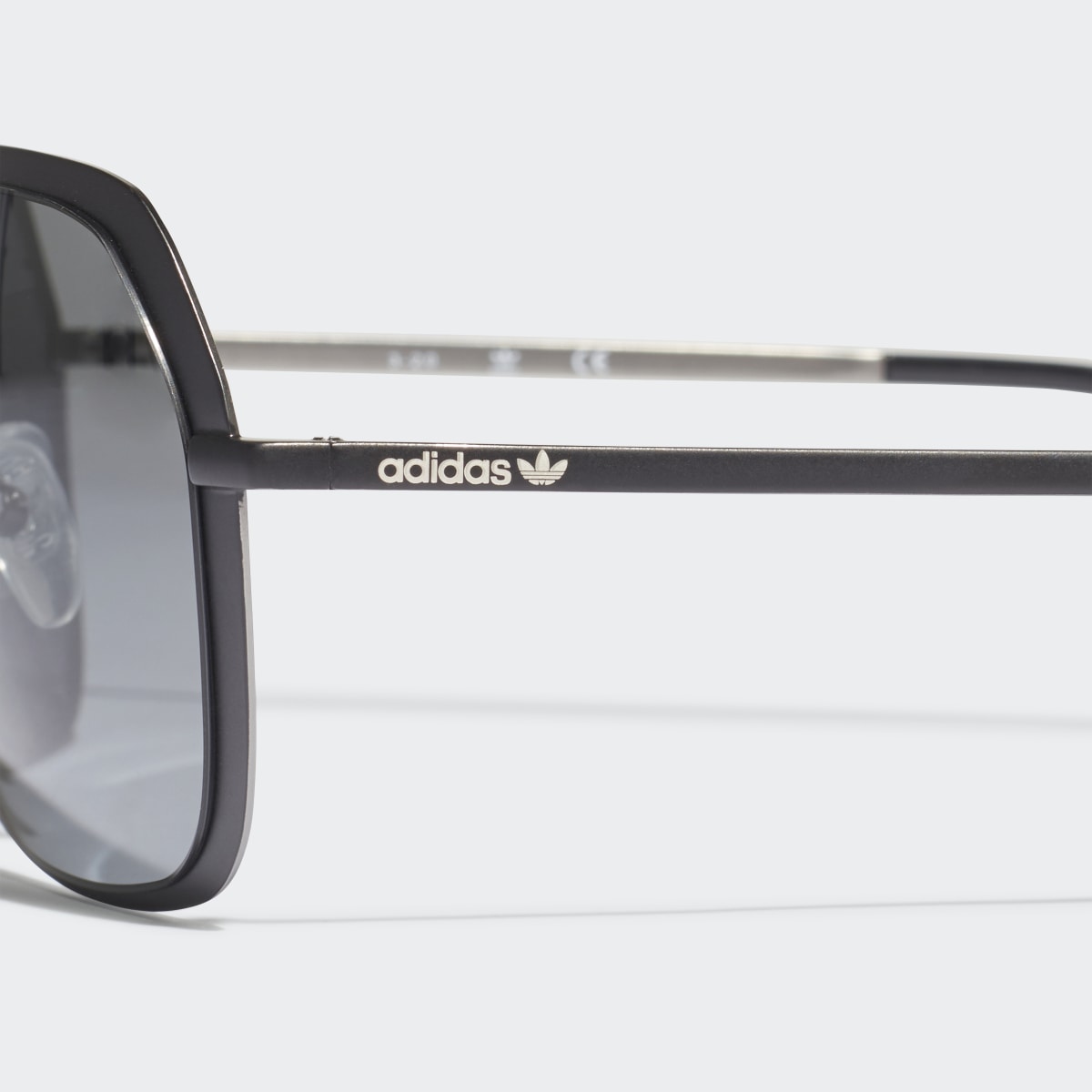 Adidas Originals Sunglasses OR0037. 5