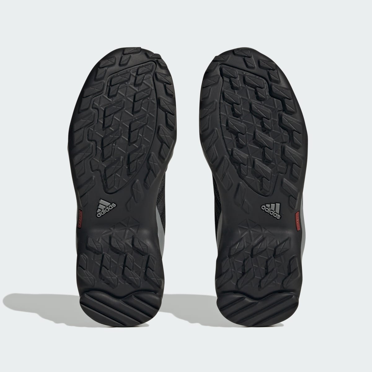 Adidas Terrex AX2R Yürüyüş Ayakkabısı. 4