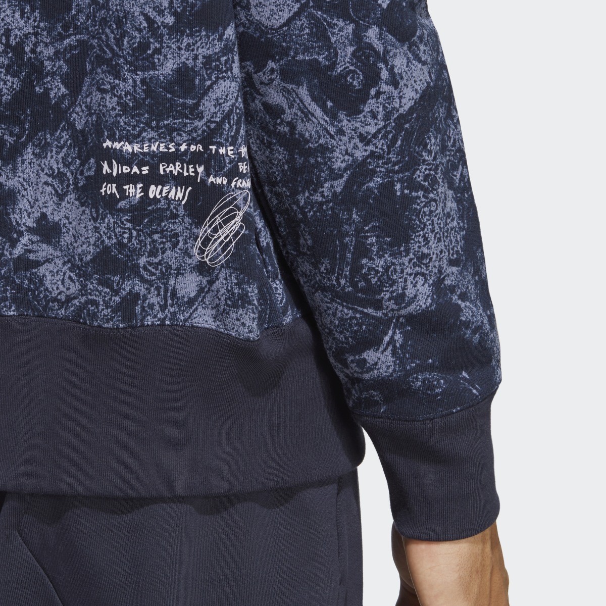 Adidas x Parley Hoodie – Genderneutral. 6