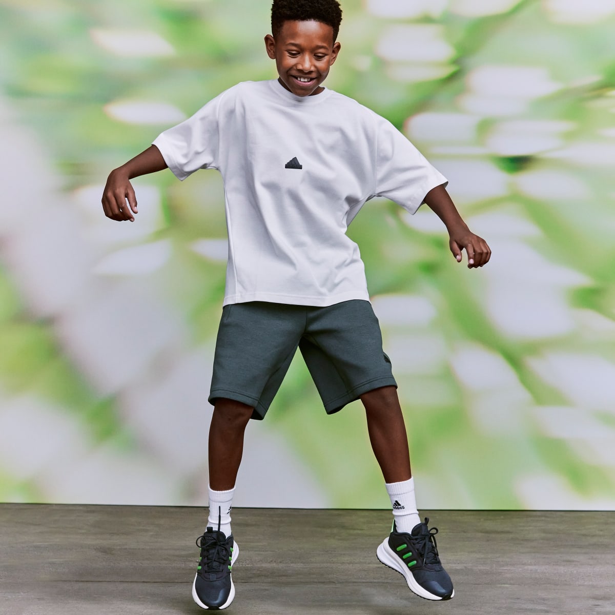 Adidas Z.N.E. Doubleknit Kids Şort. 6