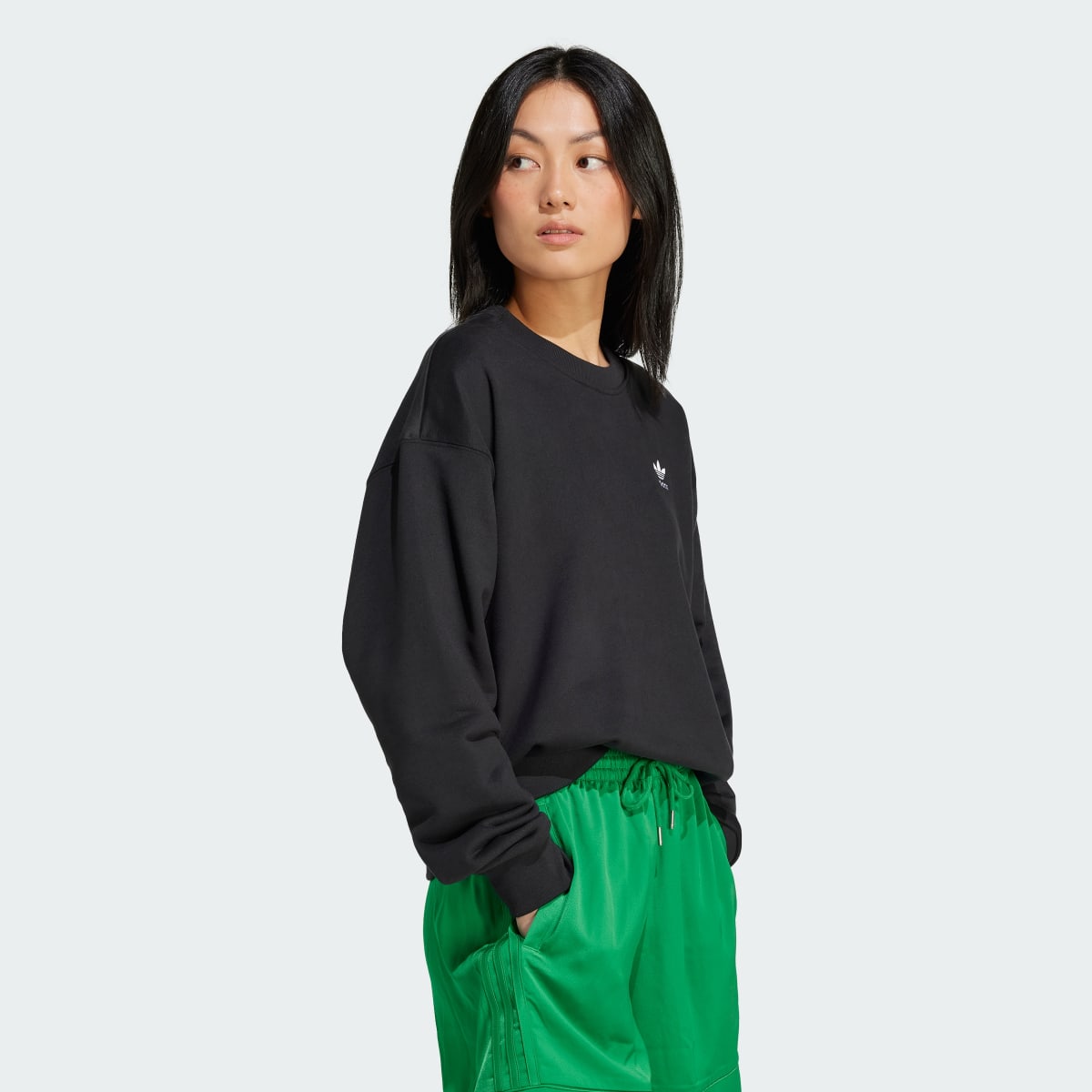 Adidas Trefoil Cropped Sweater. 4