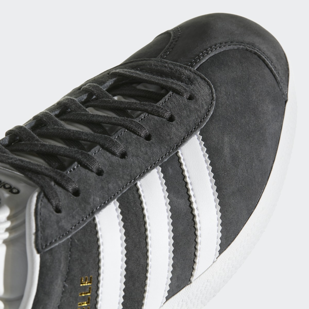 Adidas Chaussure Gazelle. 11