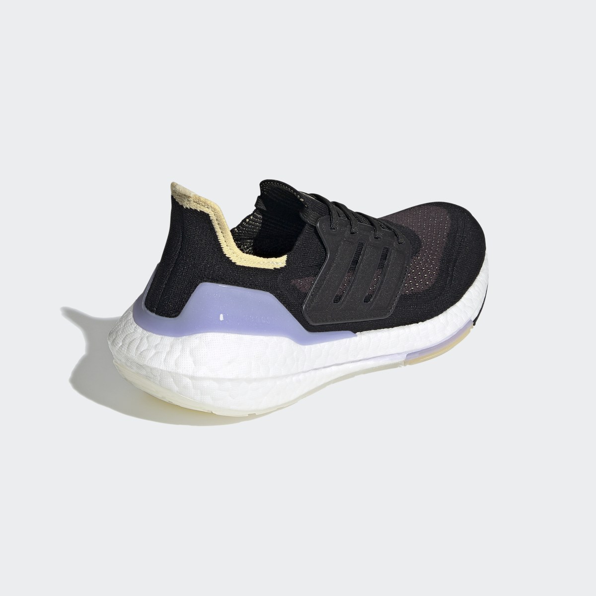 Adidas Tenis Ultraboost 21. 6