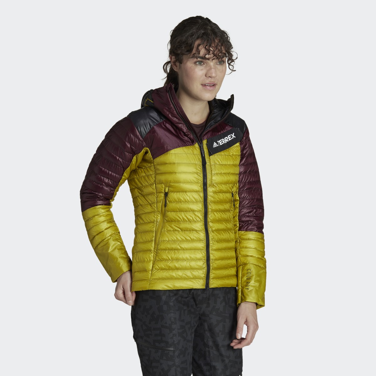 Adidas Chaqueta con capucha Techrock Year-Round Down. 4