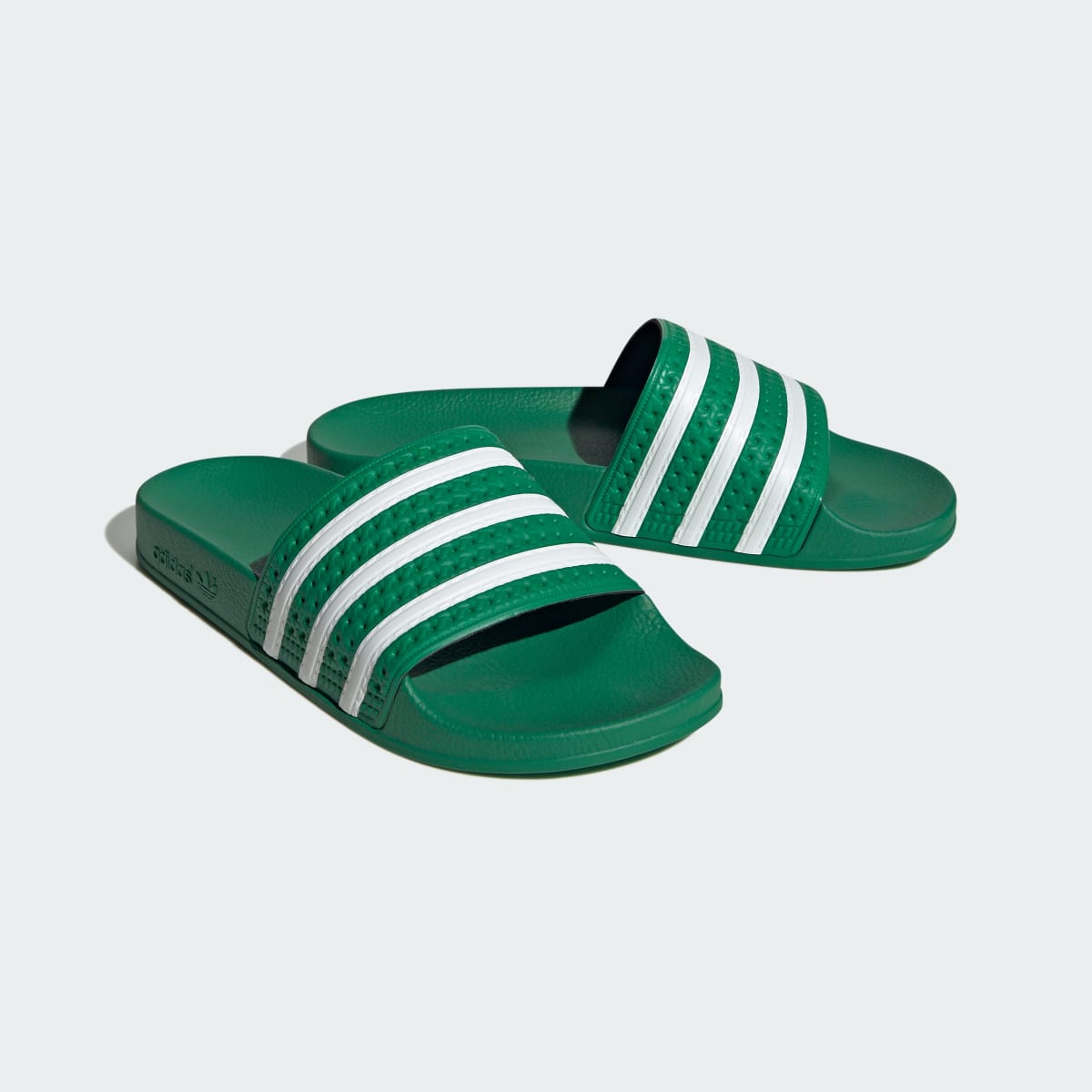 Adidas adilette. 5