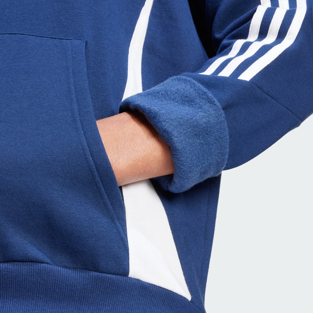 Adidas Bluza dresowa z kapturem Tiro 24. 8