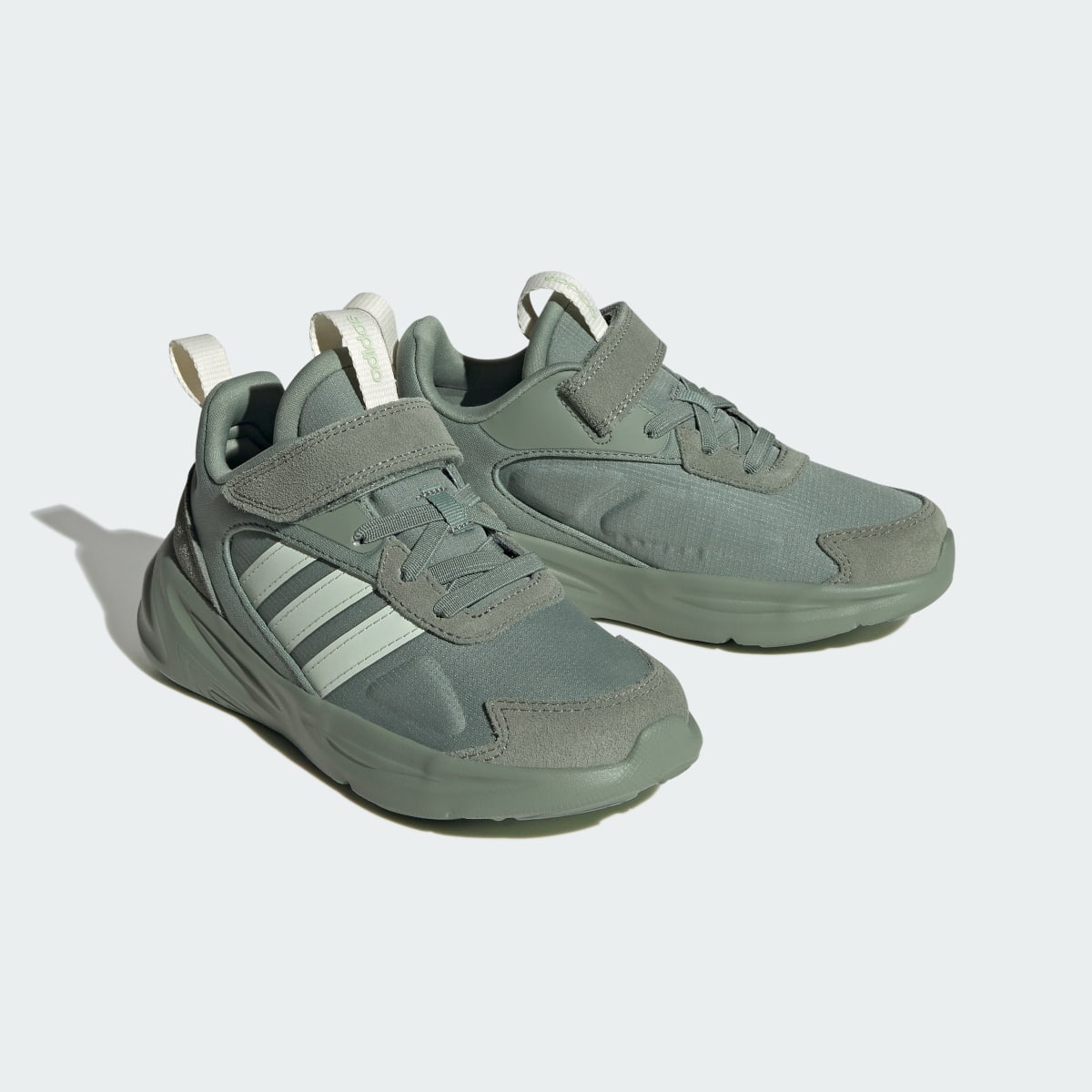 Adidas Chaussure OZELLE Enfants. 5