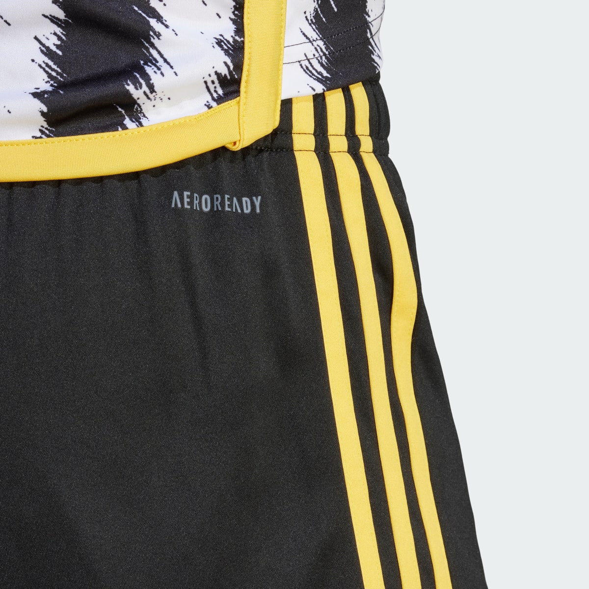 Adidas Calções Principais 23/24 da Juventus. 7