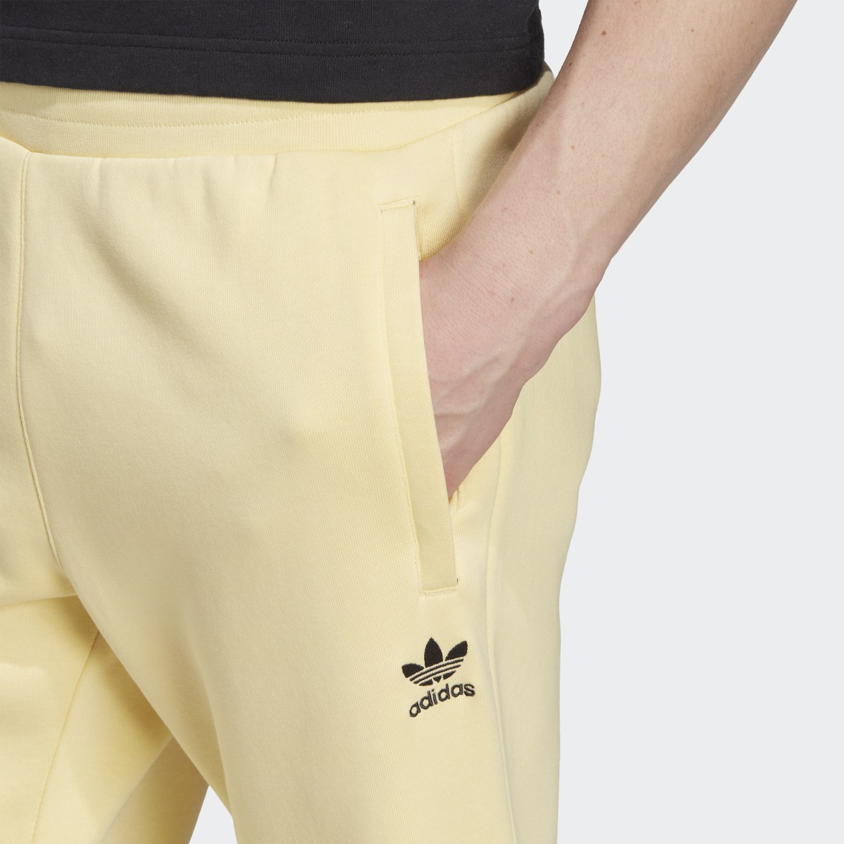 Adidas Trefoil Essentials Pants. 5