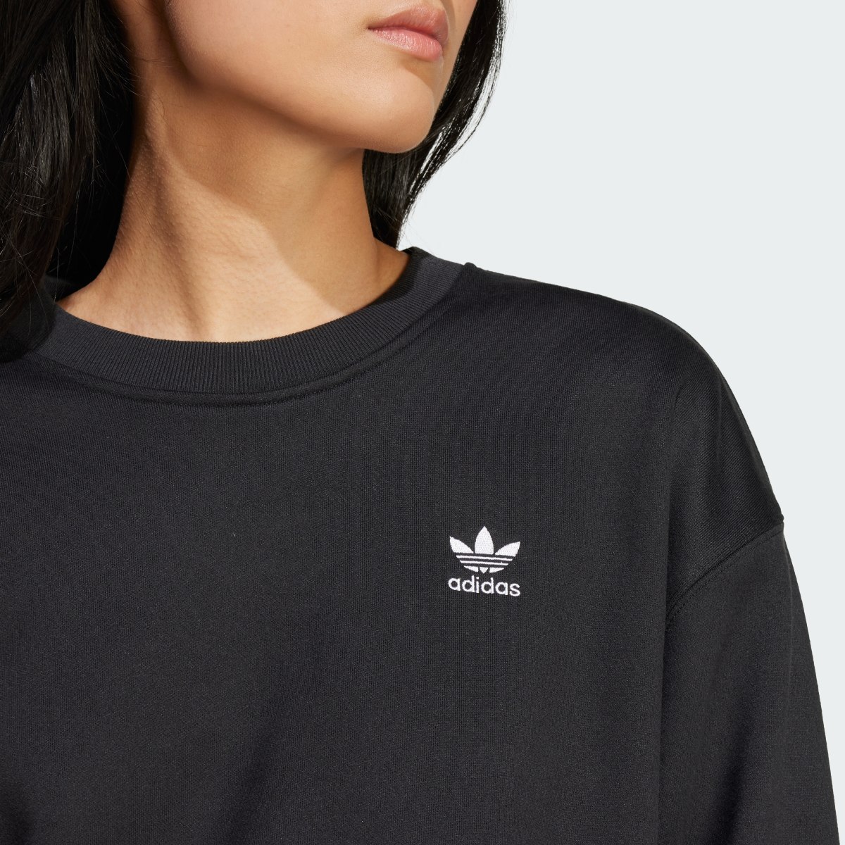 Adidas Trefoil Cropped Sweater. 6