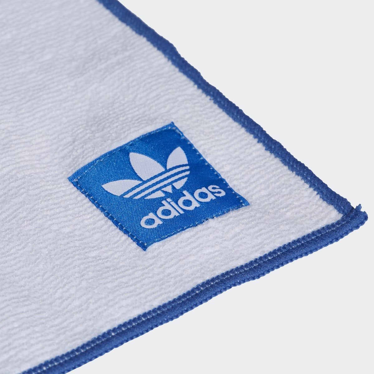 Adidas Microfibre Cloth. 5