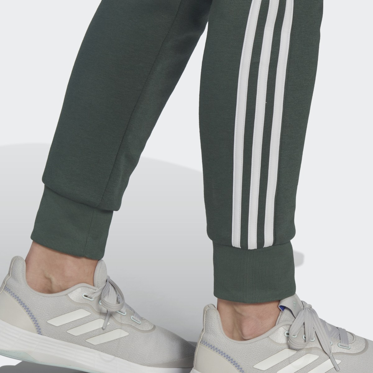 Adidas Essentials Fleece 3-Stripes Joggers. 6