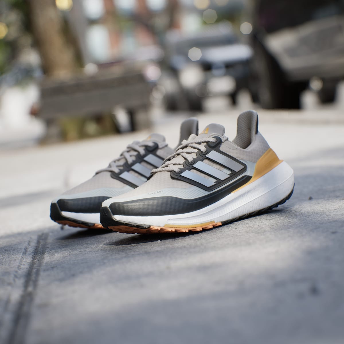 Adidas Sapatilhas COLD.RDY Ultraboost Light 2.0. 5