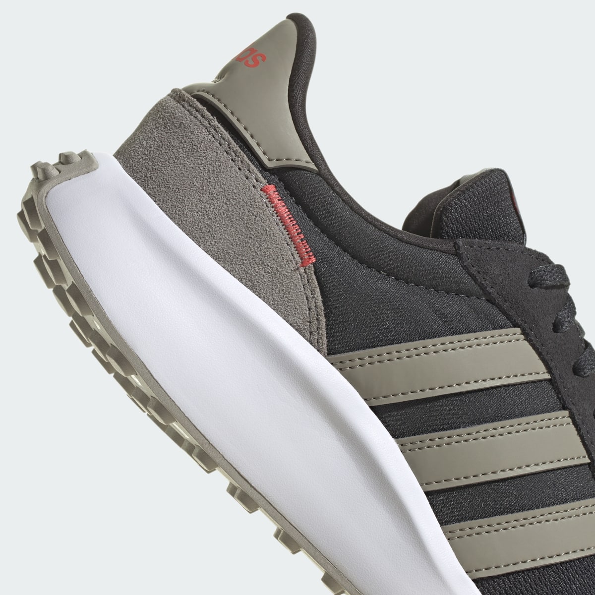 Adidas Run 70s Lifestyle Laufschuh. 9