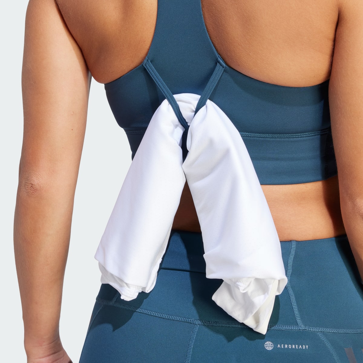 Adidas Brassière de running à poches Maintien moyen. 8