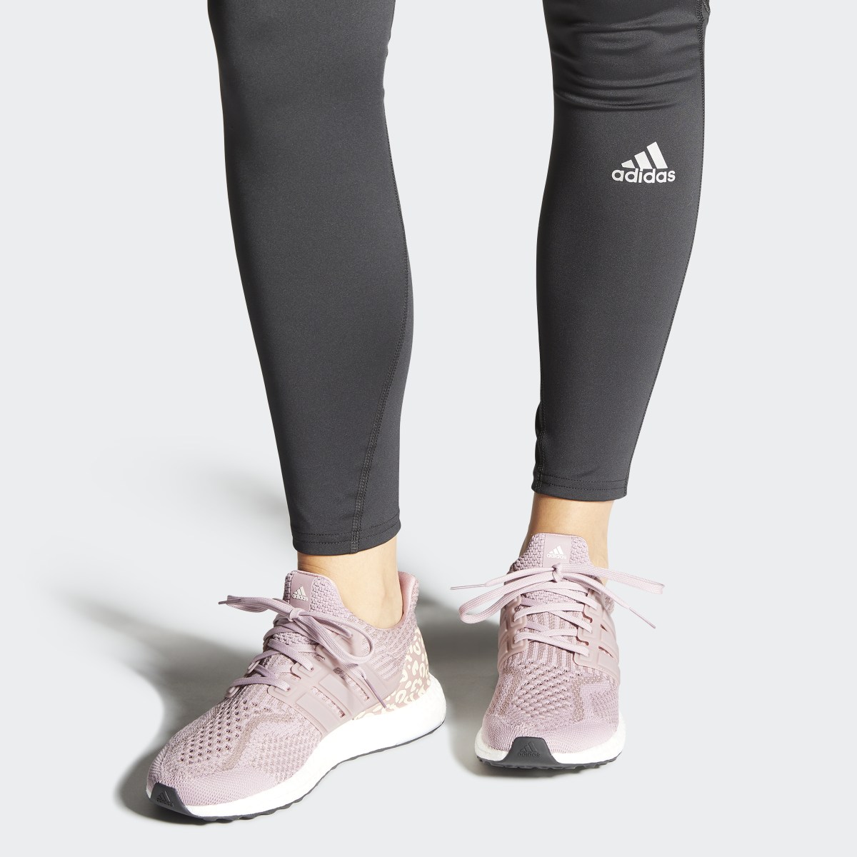 Adidas Sapatilhas de Running, Sportswear e Lifestyle Ultraboost 5.0 DNA. 5