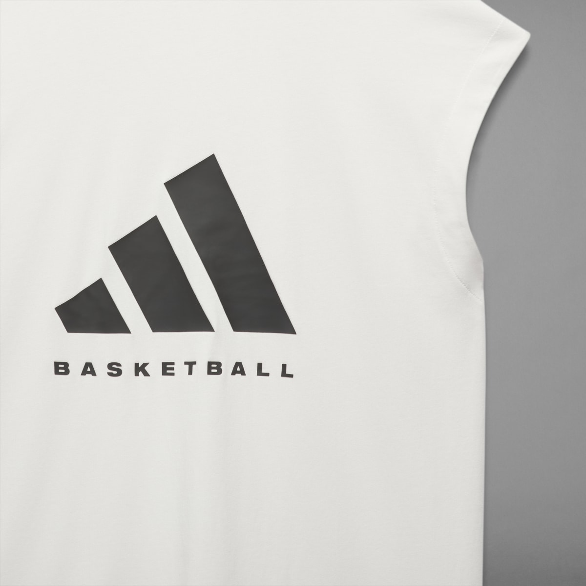 Adidas T-shirt sans manches adidas Basketball. 16