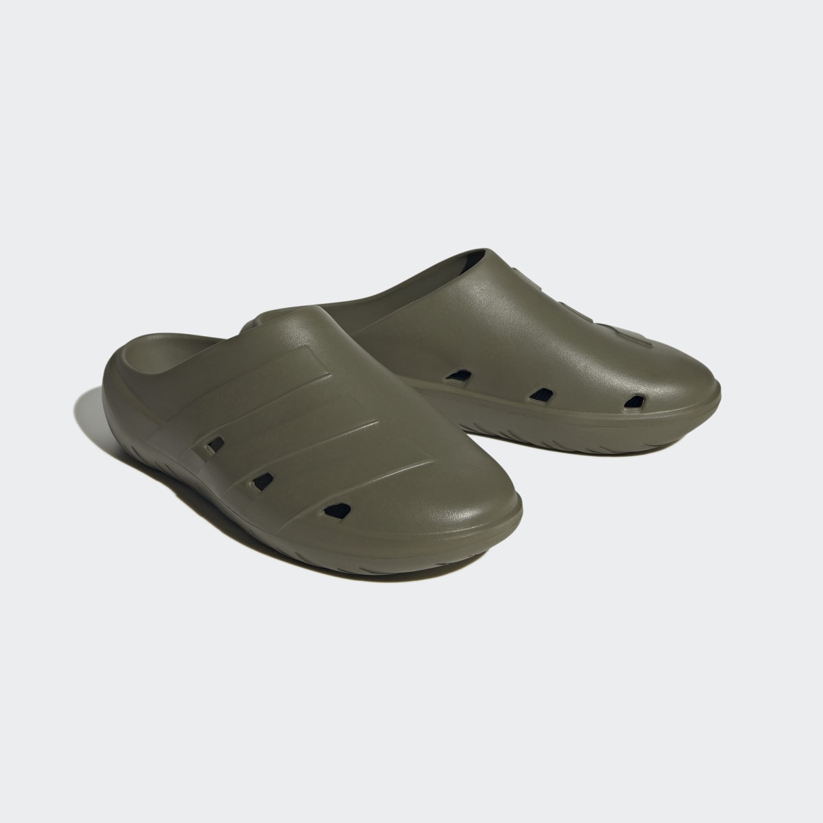 Adidas Adicane Clog. 5