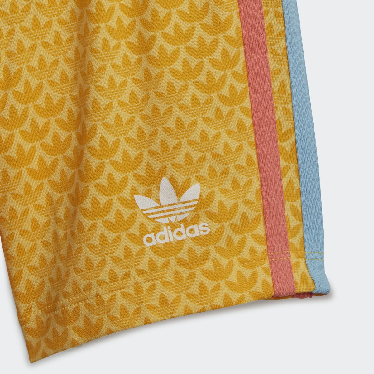 Adidas Graphic Print Shorts and Tee Set. 9