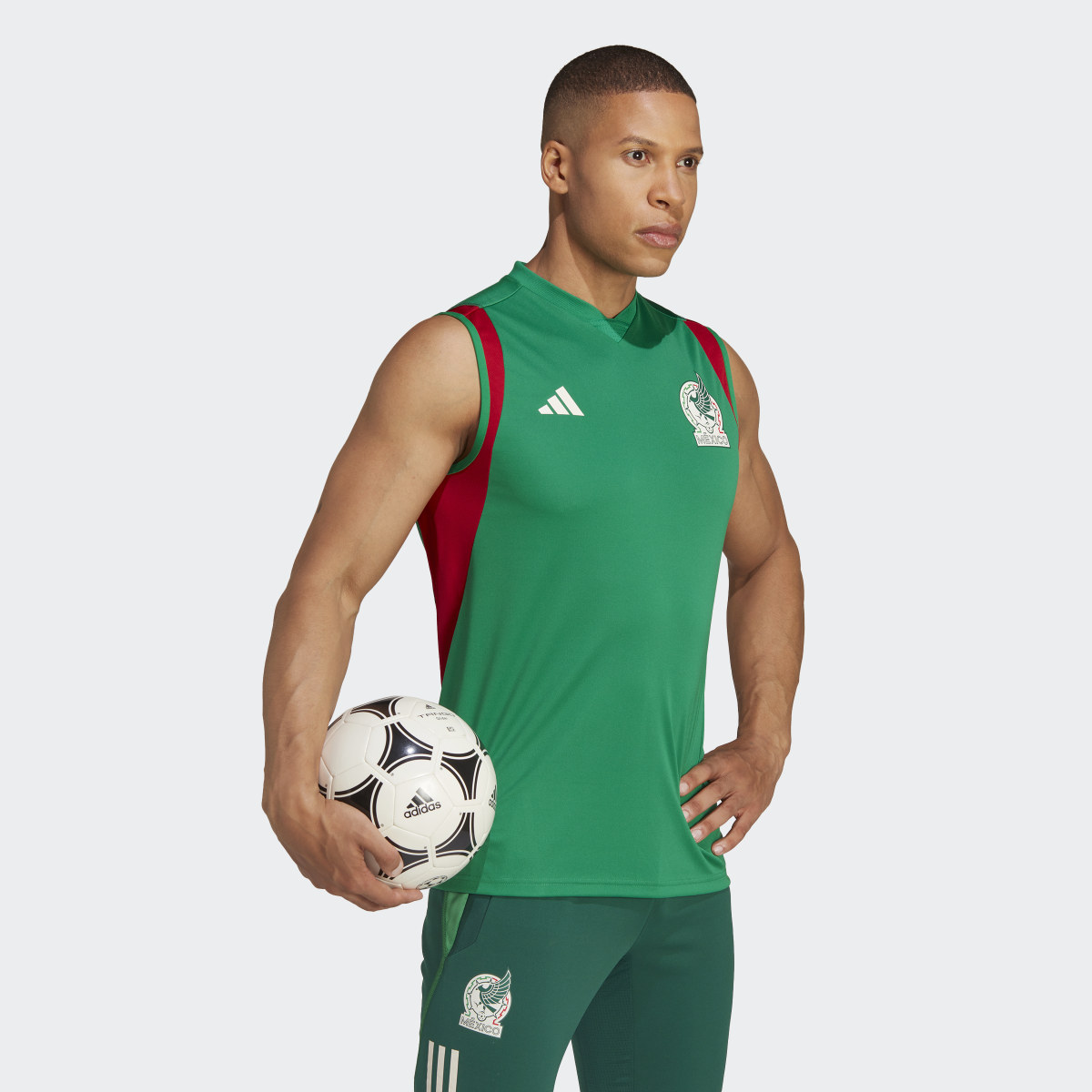 Adidas Jersey sin Mangas de Entrenamiento Selección Nacional de México Tiro 23. 4