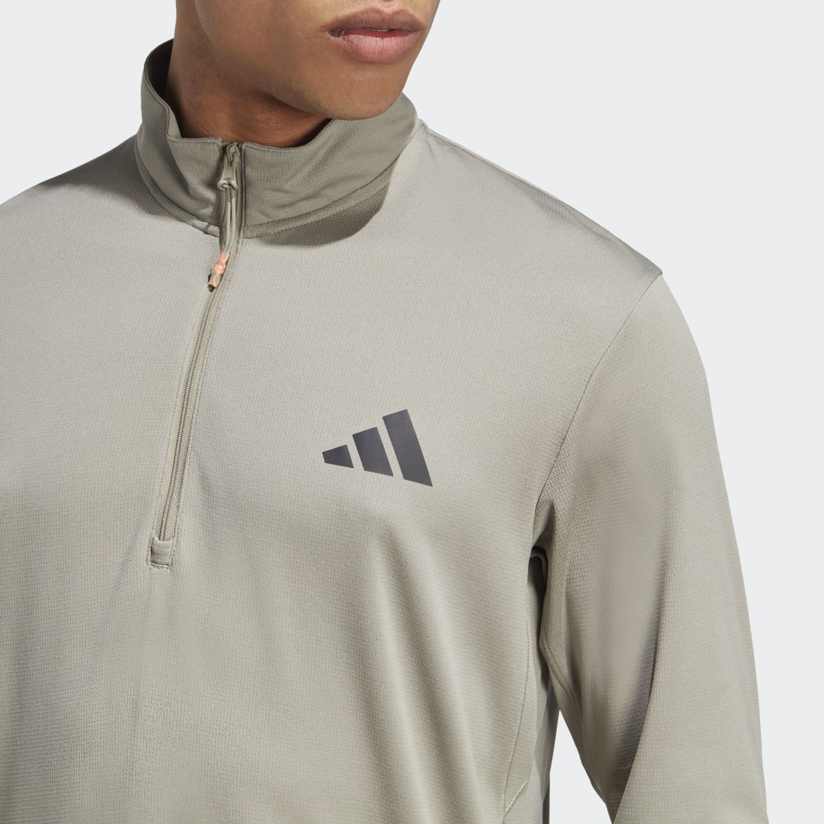 Adidas T-shirt training à manches longues et zip 1/4 Train Essentials Seasonal. 6