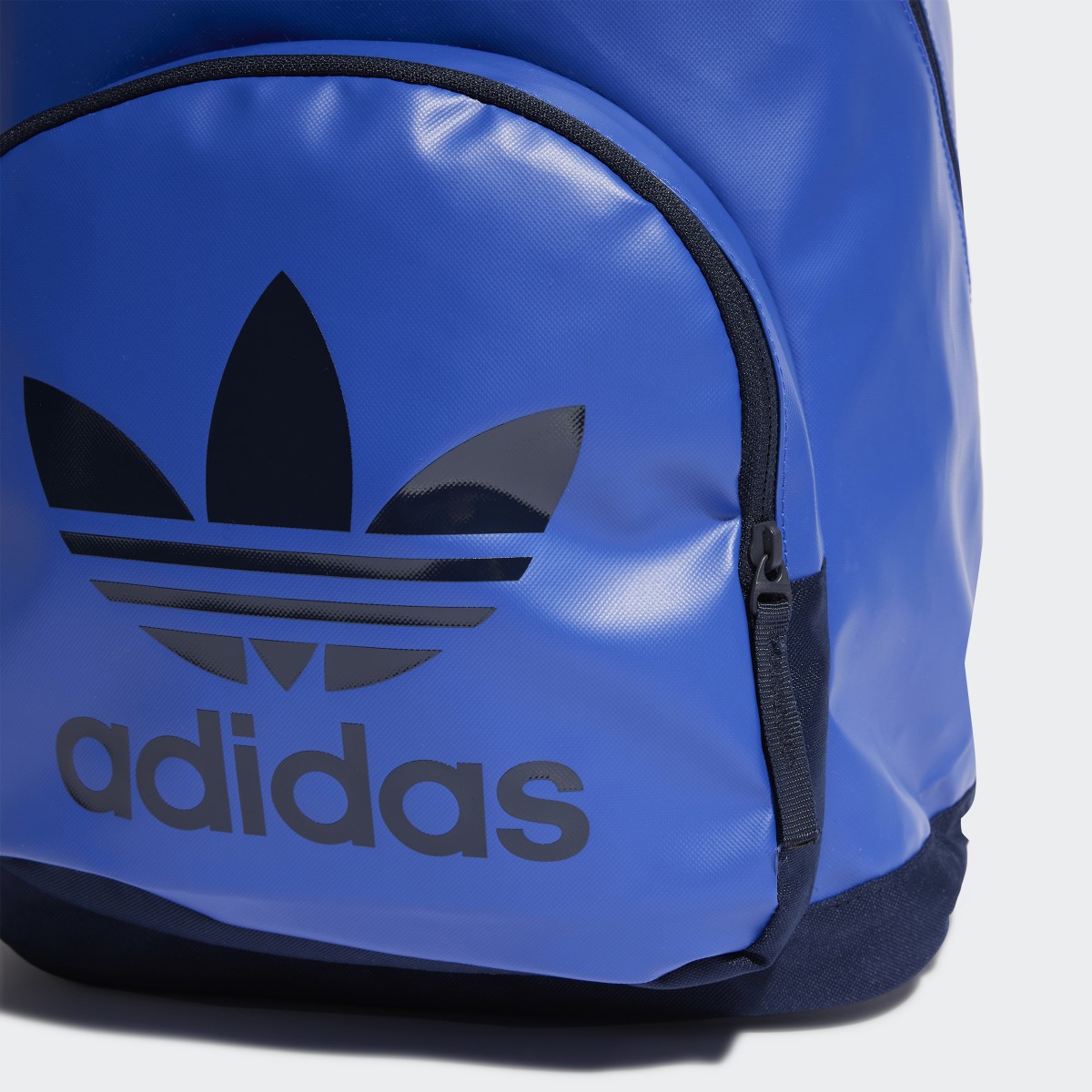 Adidas Adicolor Archive Backpack. 6