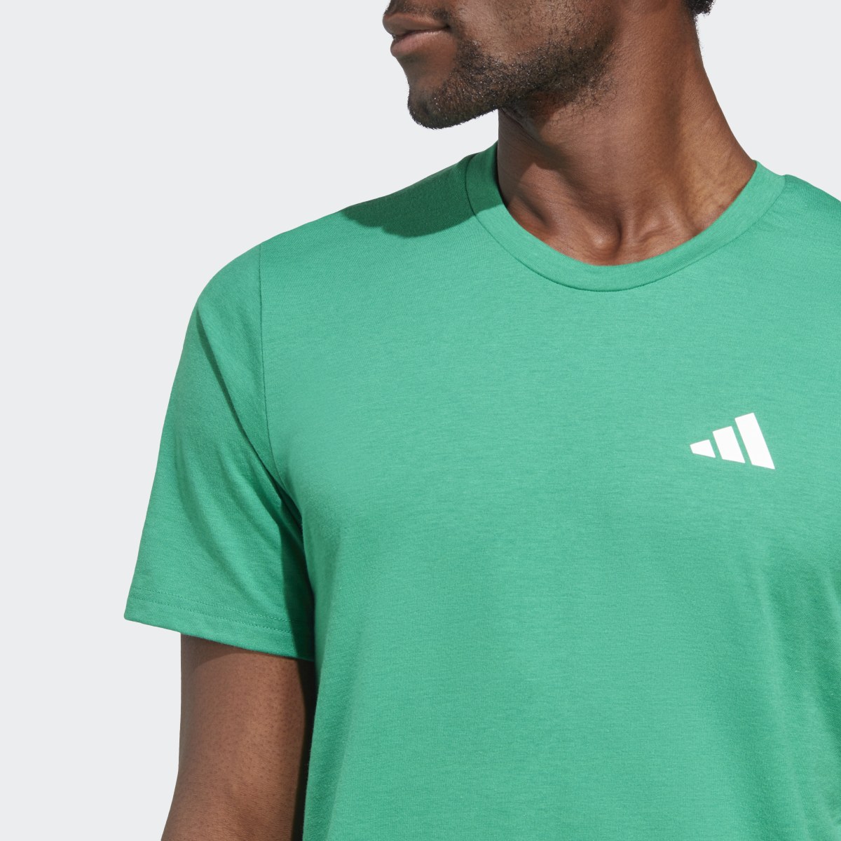 Adidas T-shirt da allenamento Train Essentials Feelready. 6