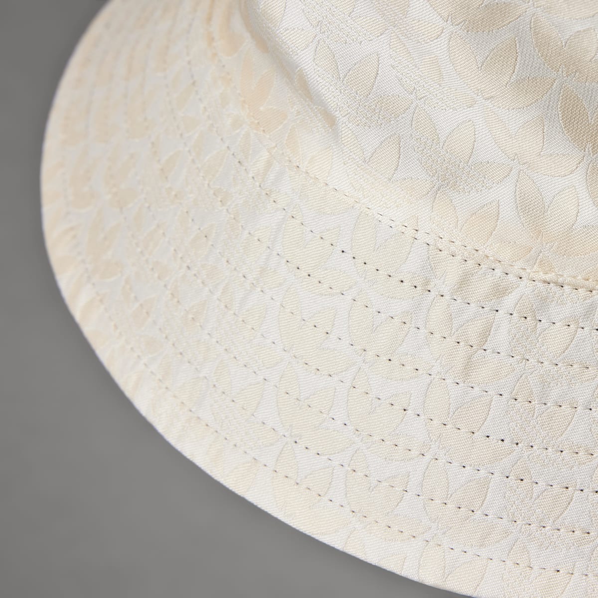 Adidas adicolor 70s Bucket Hat. 7 Adidas adicolor 70s Bucket Hat. 7
