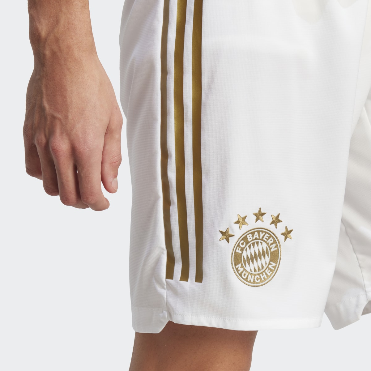 Adidas FC Bayern 22/23 Away Authentic Shorts. 6