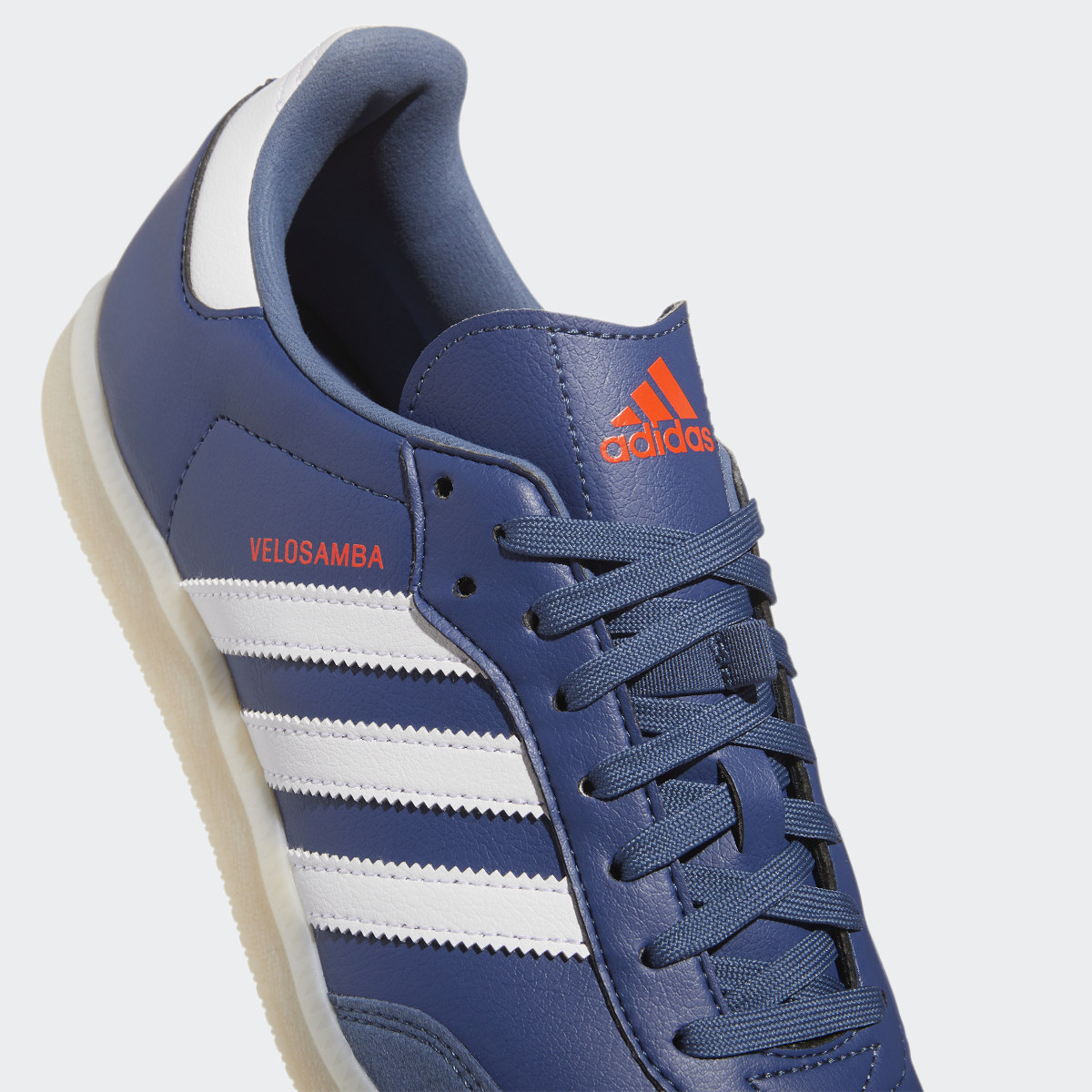 Adidas As sapatilhas de Ciclismo Velosamba Vegan. 12