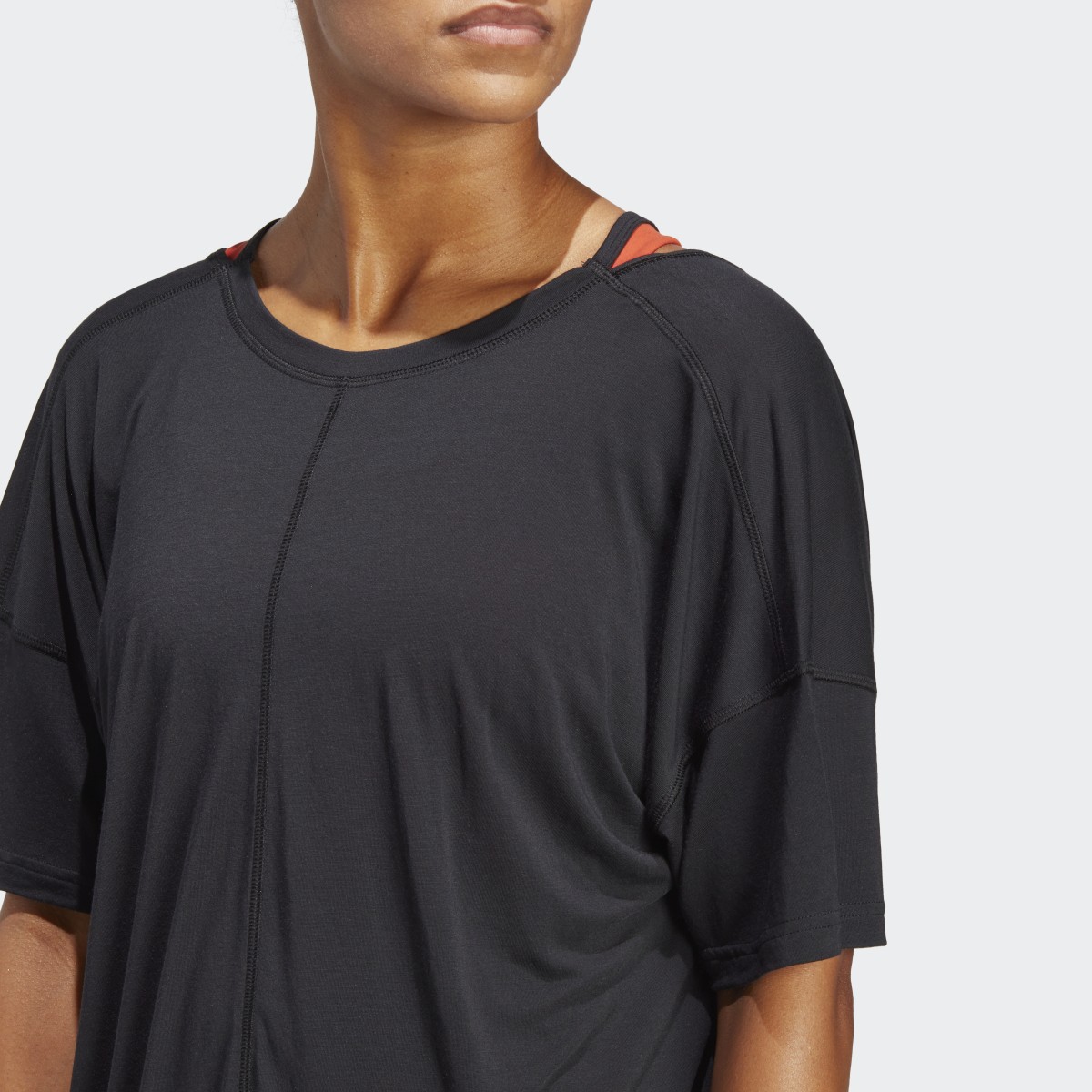 Adidas Playera Yoga Studio Oversized. 7