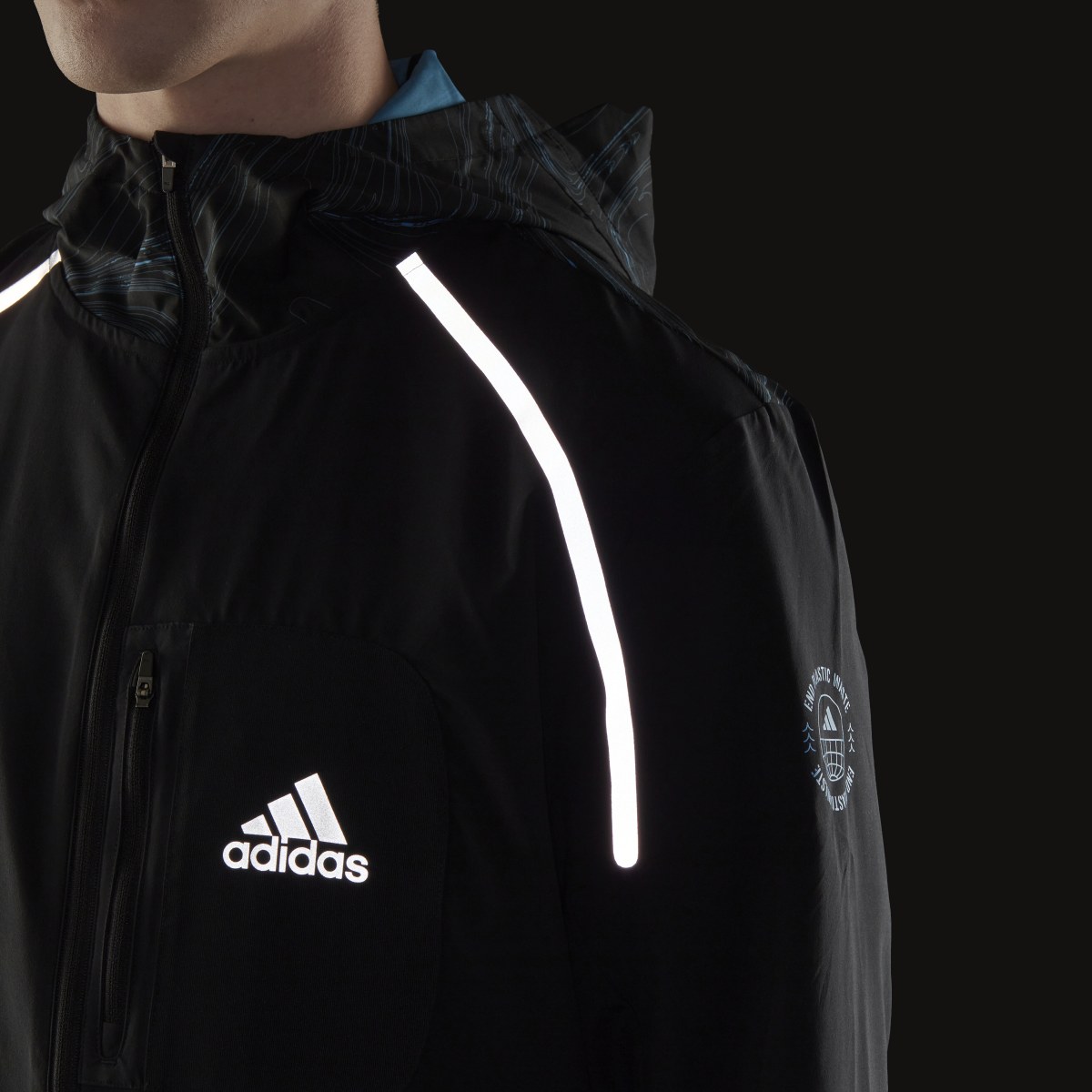 Adidas Chaqueta Marathon for the Oceans. 6