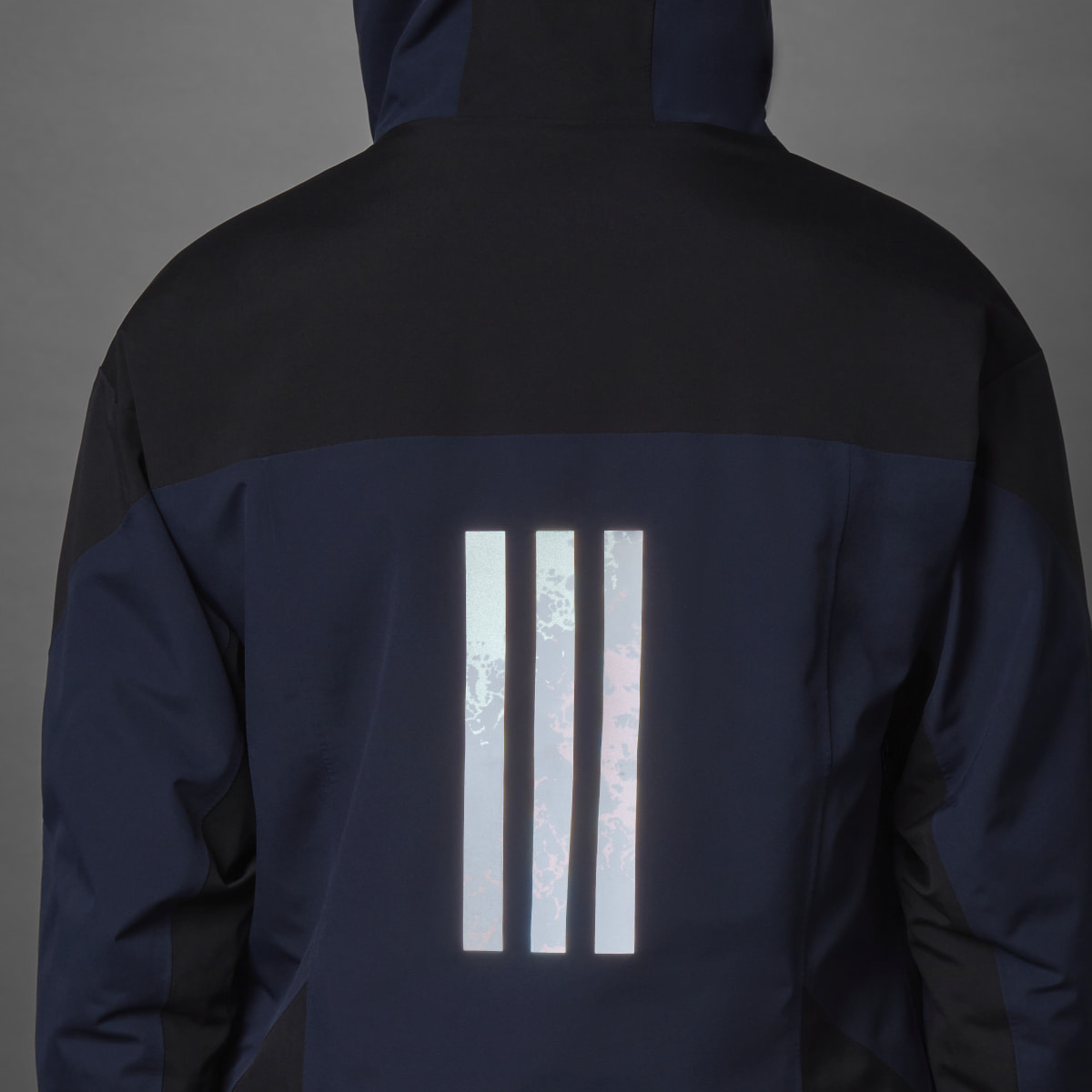 Adidas Terrex MYSHELTER Snow 2-Layer Insulated Jacket. 11