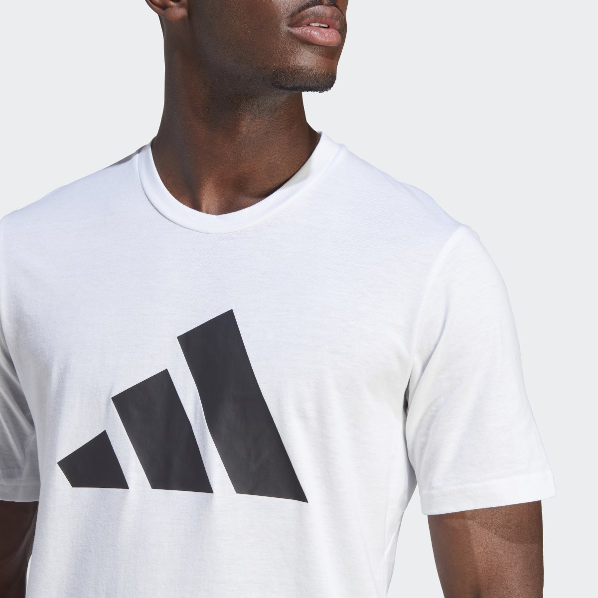 Adidas Train Essentials Feelready Logo Training T-Shirt. 7