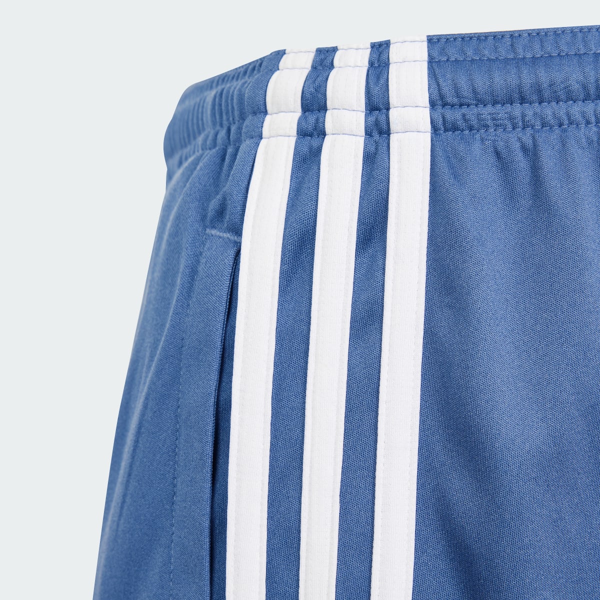 Adidas Shorts Train Essentials AEROREADY 3 Franjas Ajuste Clásico. 5