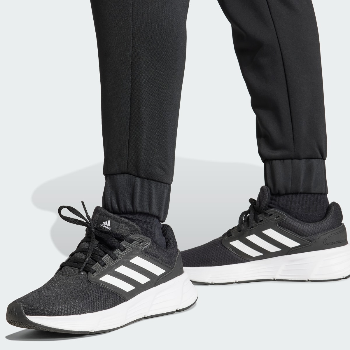 Adidas Linear Tracksuit. 7