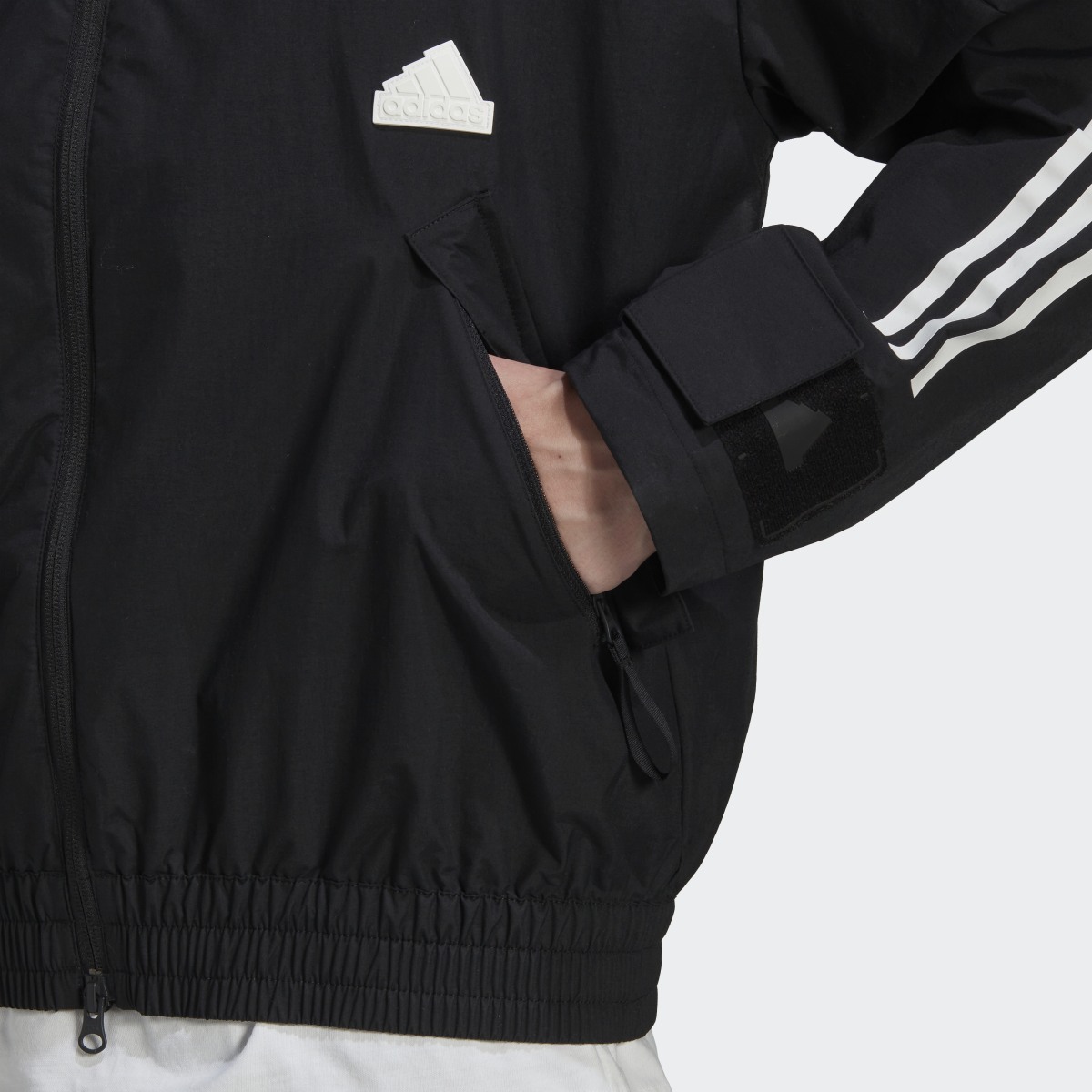 Adidas 3-Streifen Storm Jacke. 8