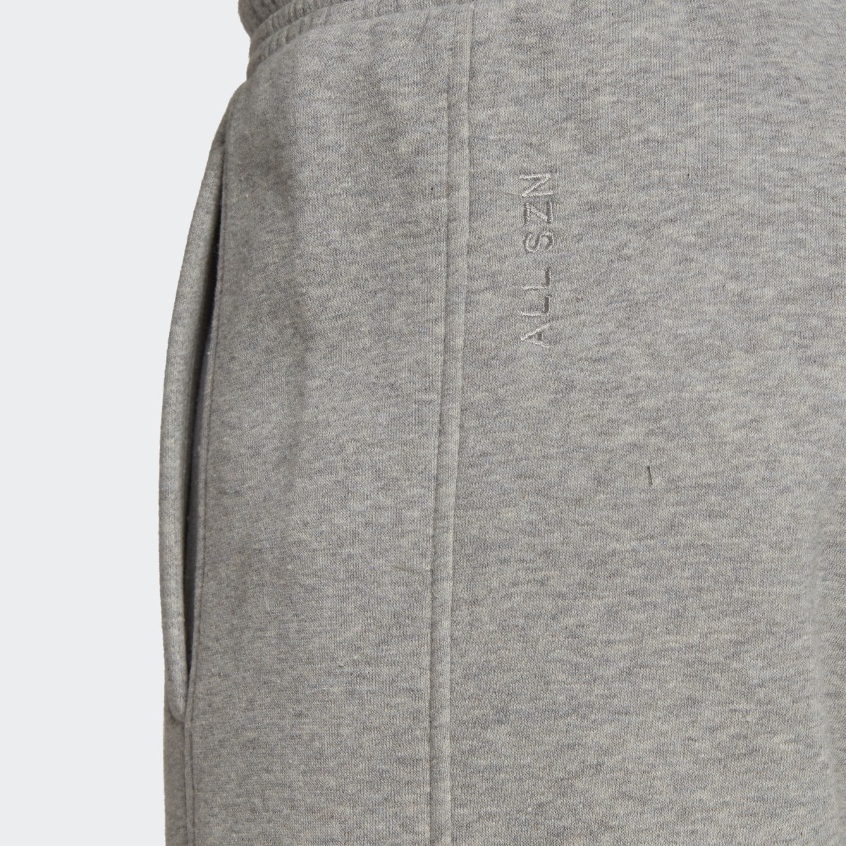 Adidas Pantaloni ALL SZN Fleece. 6