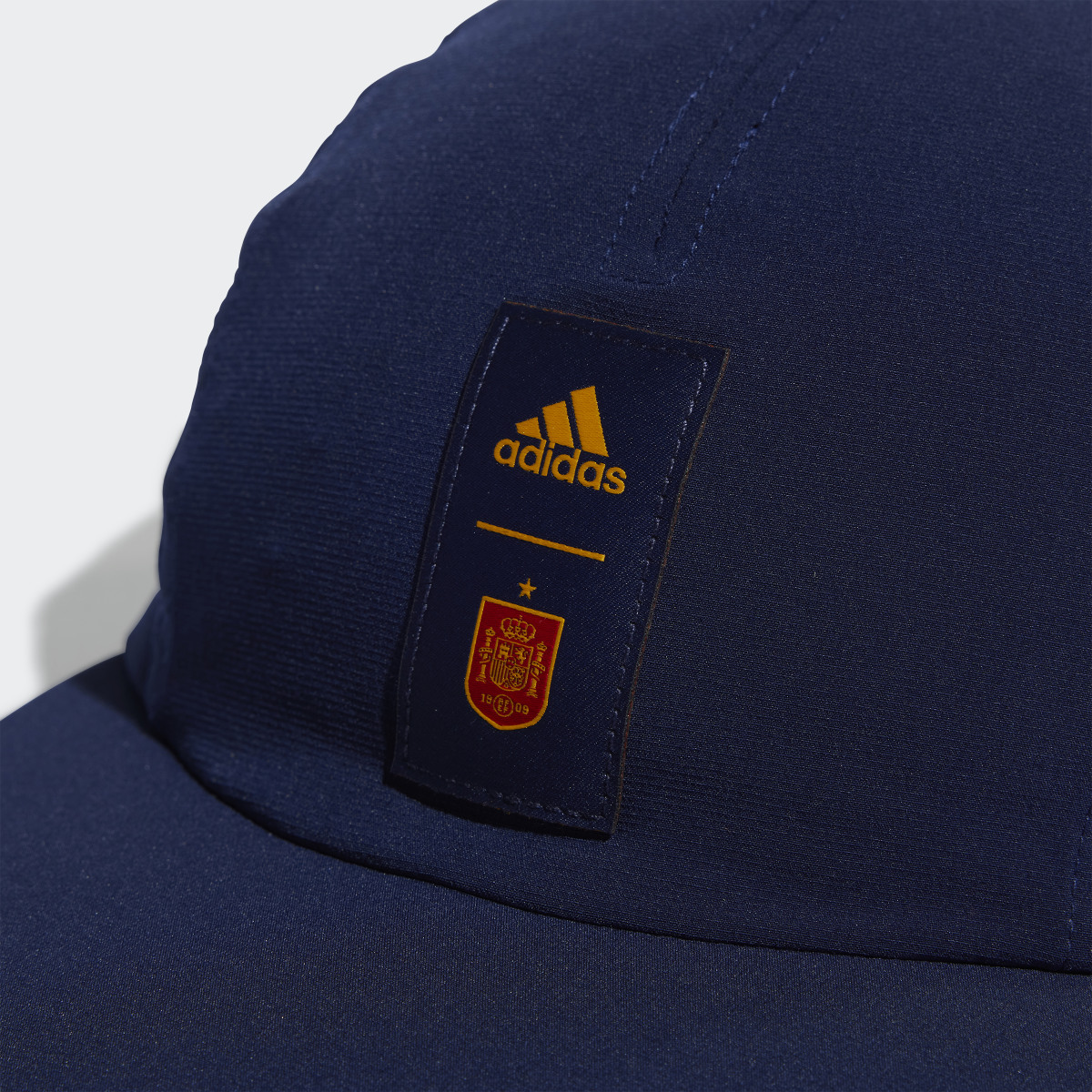 Adidas Cappellino Inclusivity Spain. 4